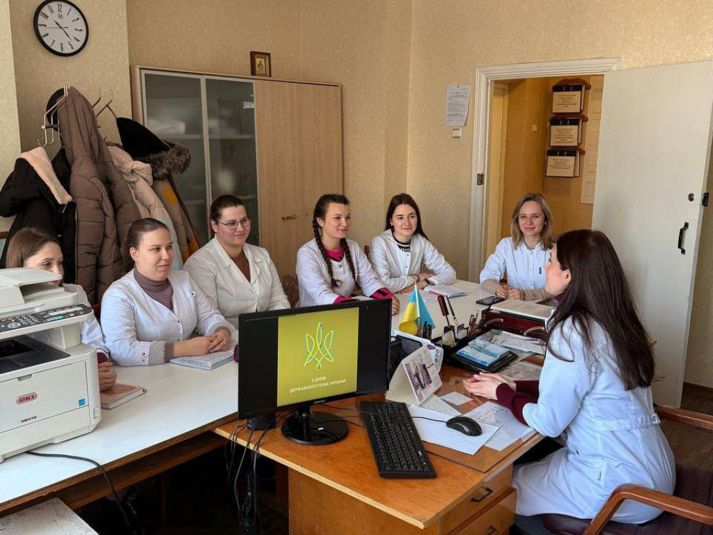 📜 Виховна година до Дня Герба України